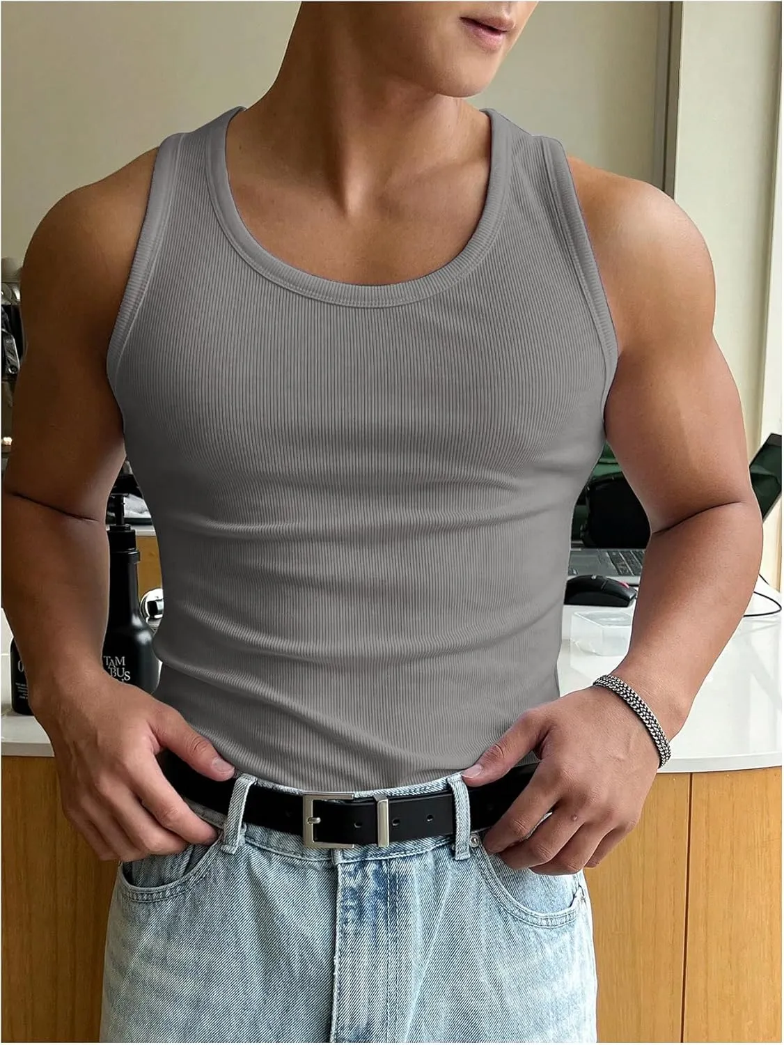 COZYEASE Men's Summer Tank Top Scoop Neck Workout Gym Muscle Tank T-Shirt Sleeveless Undershirt
